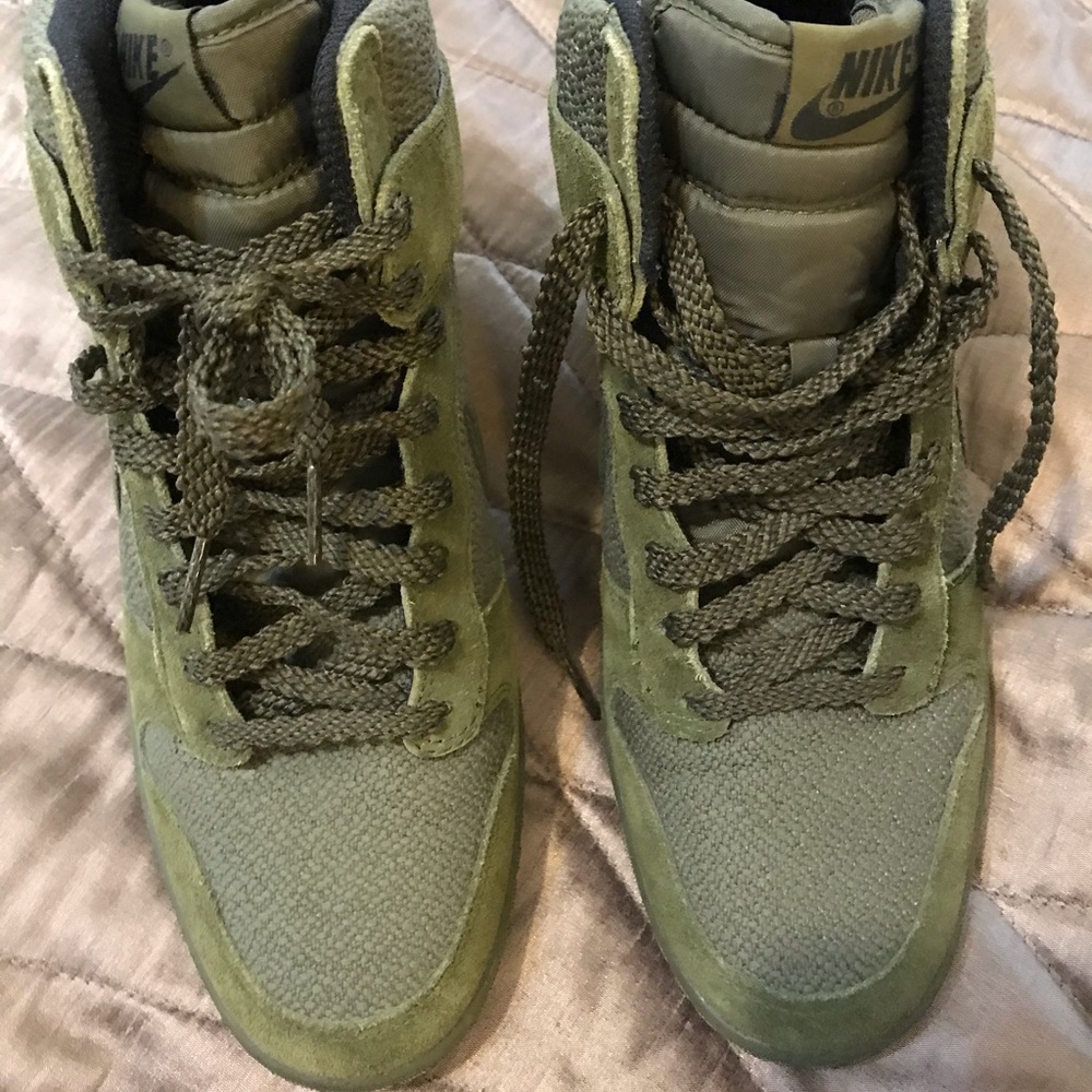 Nike Dunk Sky High Wedge 8.5 Medium Green